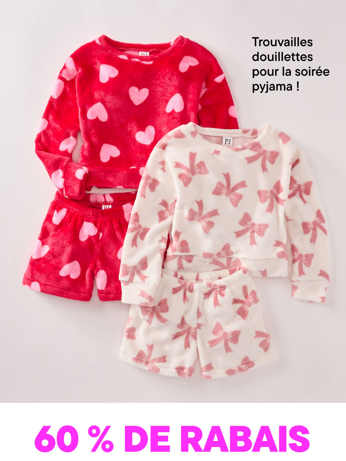 L'image montre deux ensembles de pyjamas confortables, l'un à motifs de cœurs rouges et l'autre à motifs floraux roses, avec un texte promotionnel « 60 % de réduction » superposé à l'image.