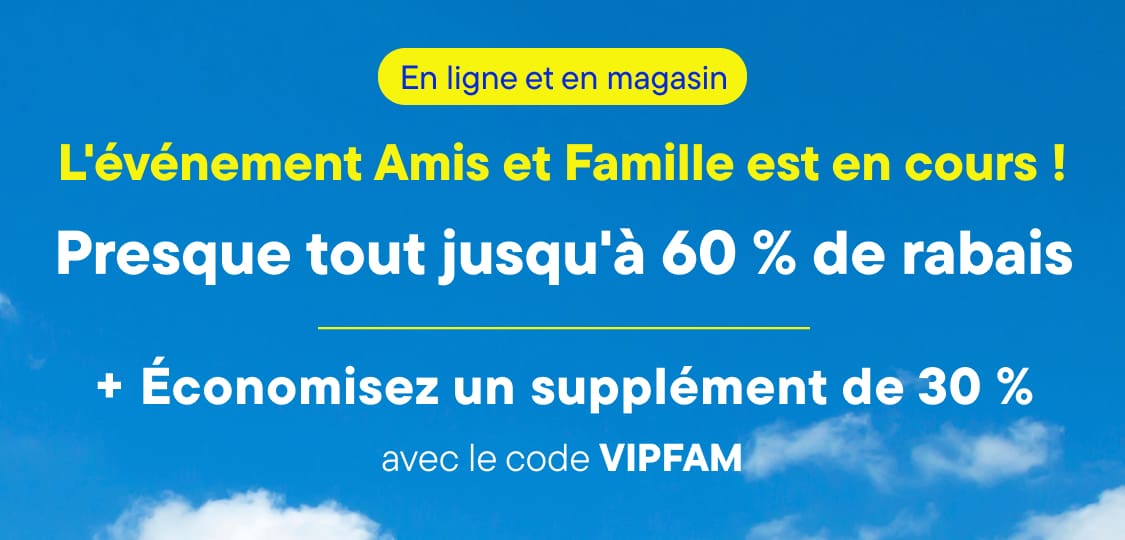 L'image présente un fond bleu avec un grand texte blanc indiquant « Tout à -50 % » et un texte jaune plus petit indiquant « Économisez 30 % ».