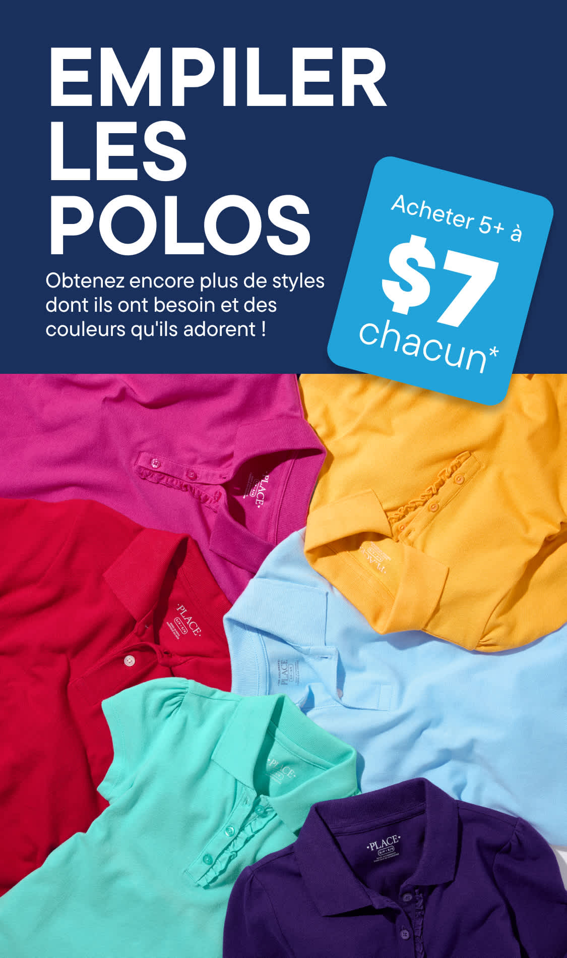 Au premier plan, une pile de polos colorés est mise en avant, avec une promotion « Pile de polos » en arrière-plan.