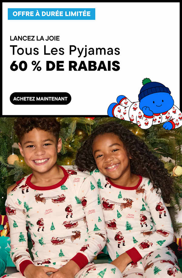 Une publicité promotionnelle pour des pyjamas présentant une réduction de « 60 % » et un personnage de dessin animé bleu à gauche, avec deux enfants souriants portant des pyjamas de Noël assortis devant un sapin de Noël à droite.