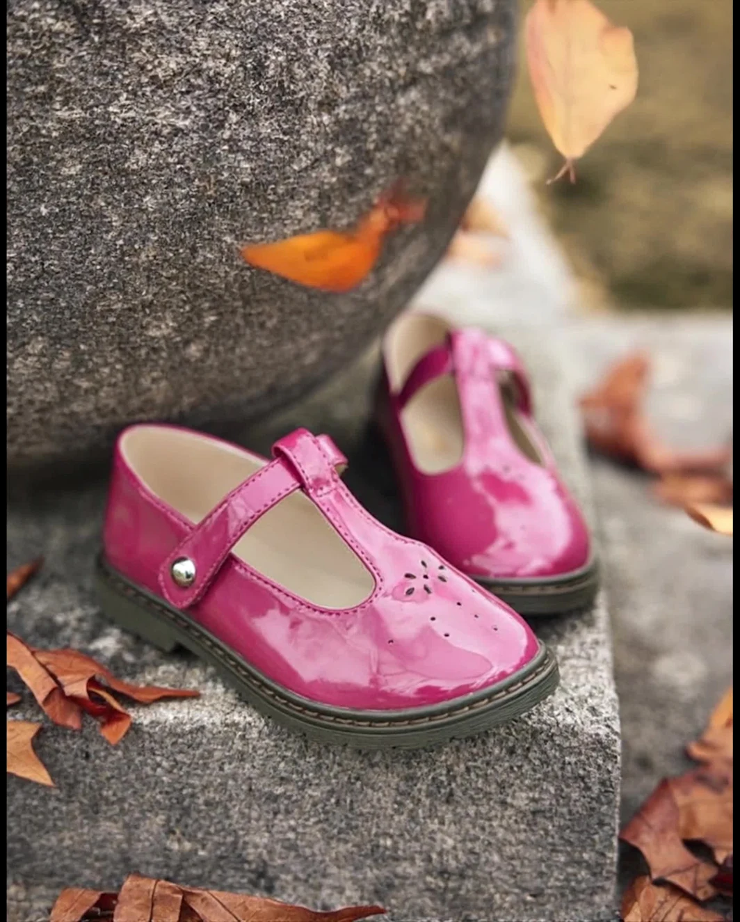 Chaussures Mary Jane perforées à brides en T pour filles - Célébrations d'automne