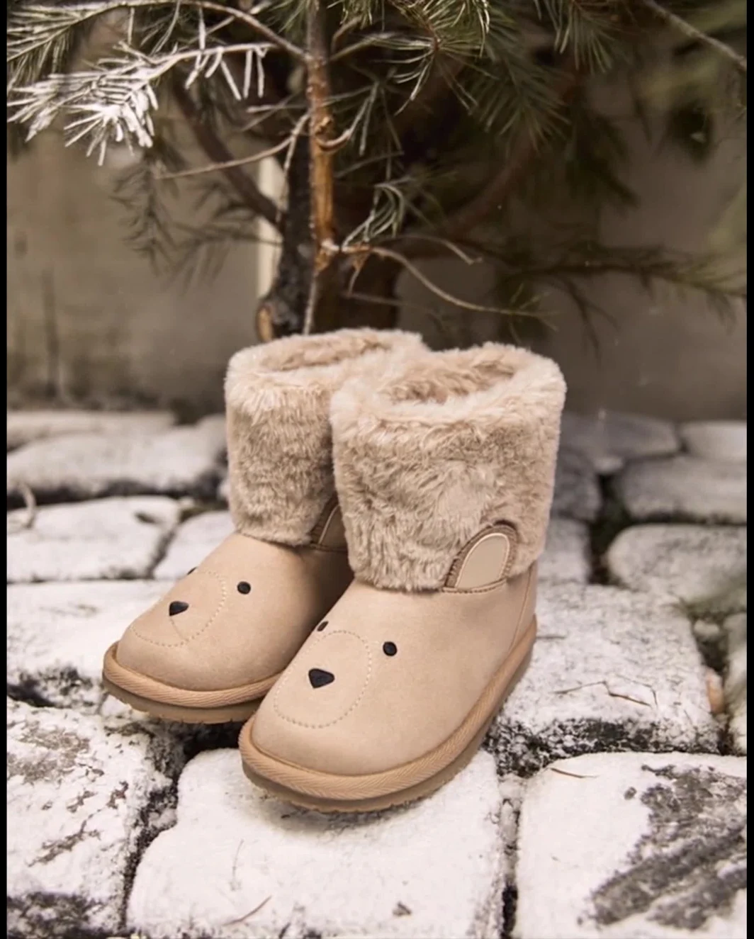 Kids Embroidered Bear Chalet Boots - First Frost